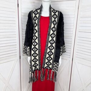 Kayla by Tally Taylor Fuzzy Knit Fringe Hem Boho Cardigan Sweater Black‎ Small
